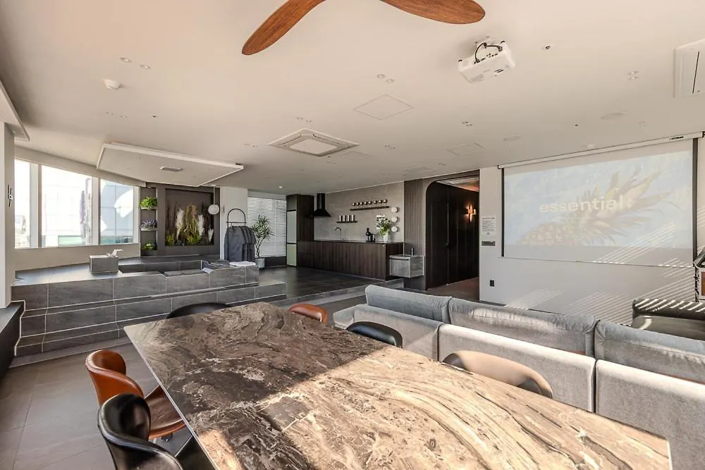 בית נופש בוסאן Meomulda Ga Gwangan Poolvilla