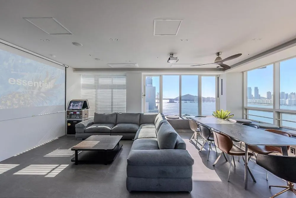 Meomulda Ga Gwangan Poolvilla Busan Feriehus